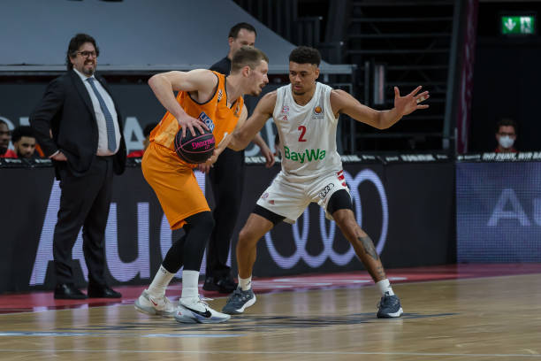 防守稳固 防守稳固